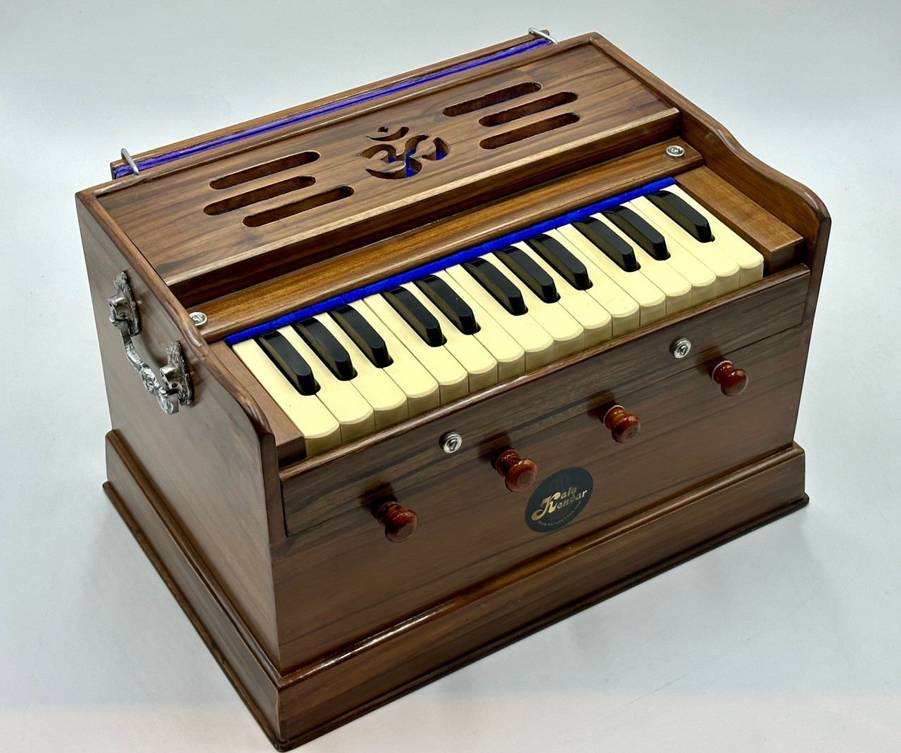 Paul & Company Harmonium > Bina Harmonium > Monoj Kumar Sardar