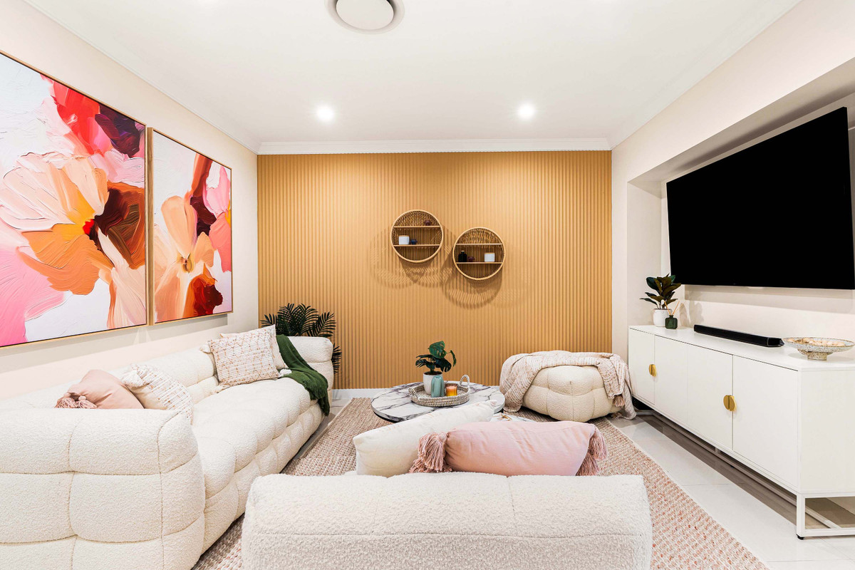 10 Tips To Make A Cluttered Space Appear Larger