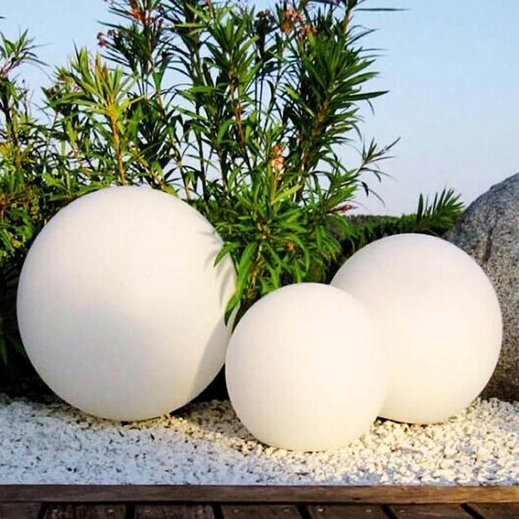 Waterproof Outdoor LED Ball Lights Décor-lifestyle