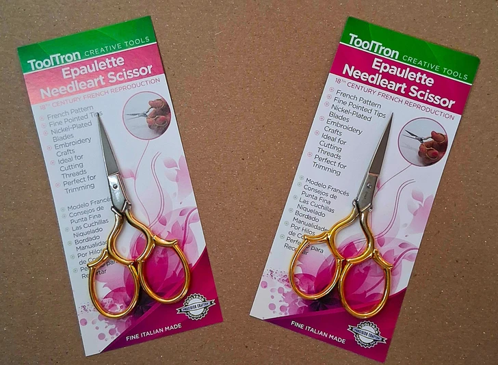 Epaulette scissors promotion