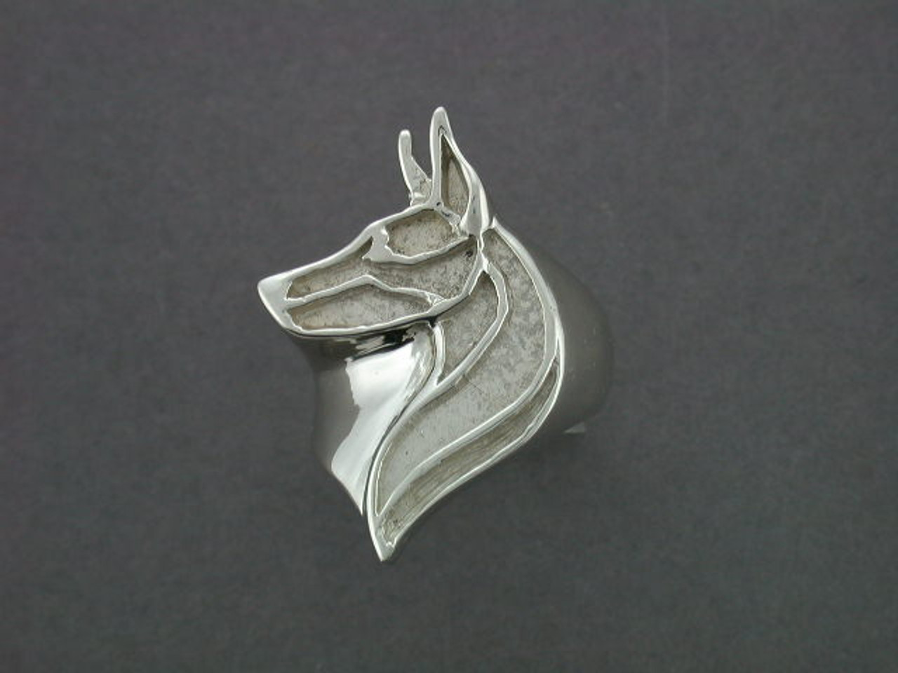 Doberman Ring Head Cutout