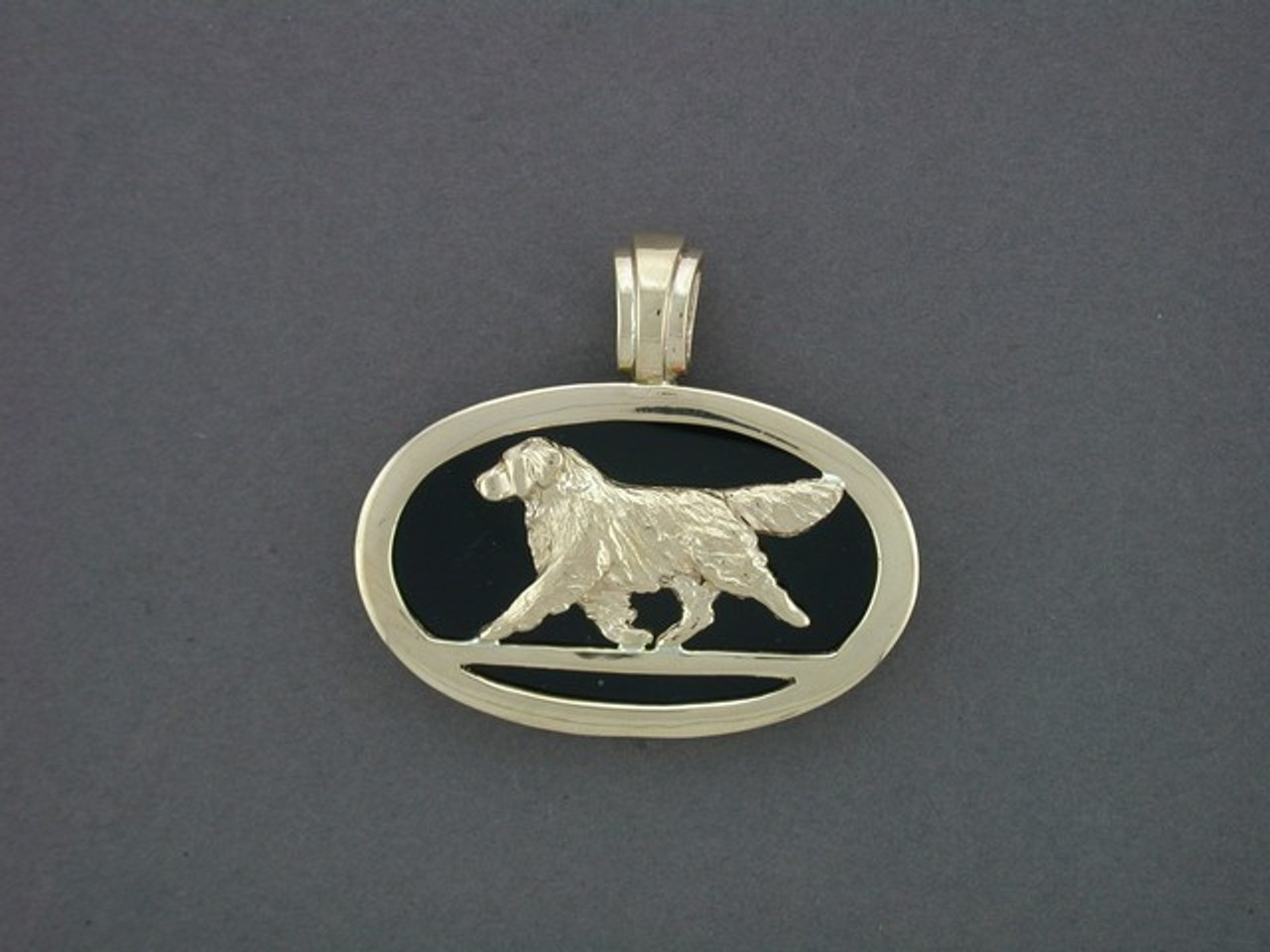 Frame Oval Slim With Golden Retriever Pendant