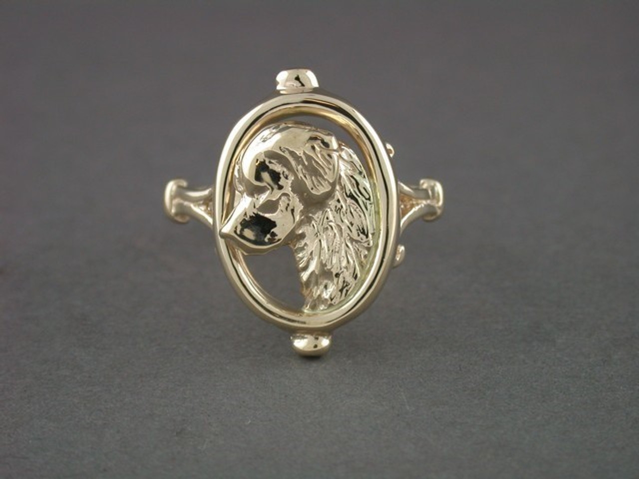 Ring Y Oval With Golden Retriever