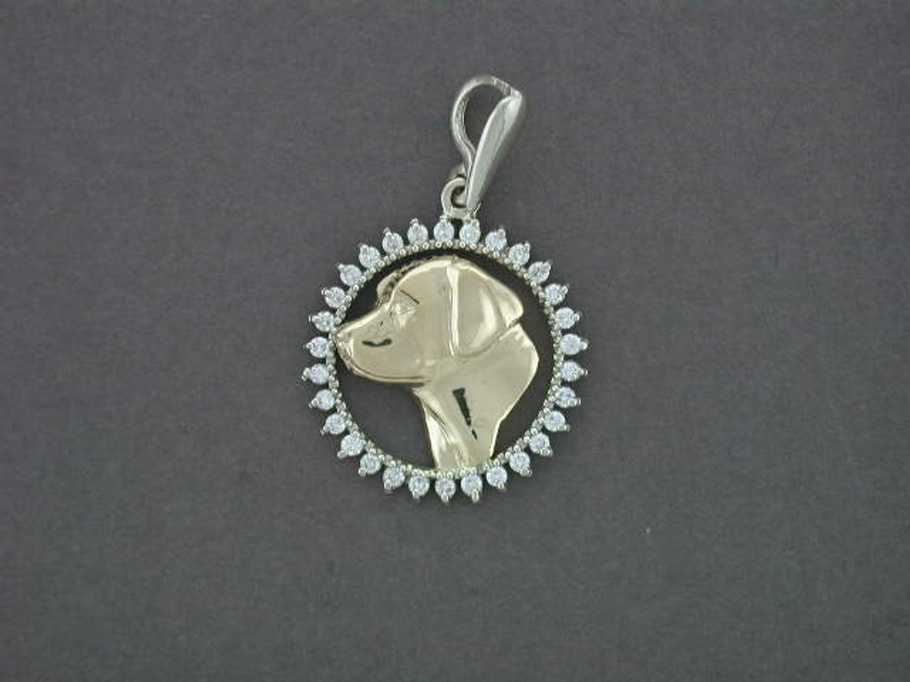 Frame Cir 3 Prong With Labrador Pendant