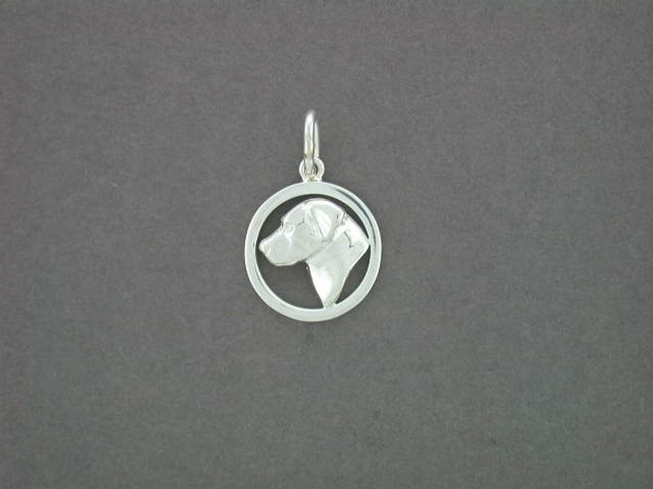 Frame Round Small With Labrador Pendant