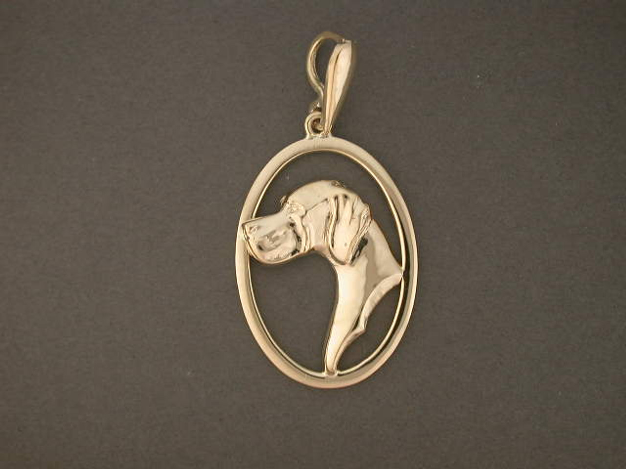 Frame Five Five Oval With Pointer Pendant