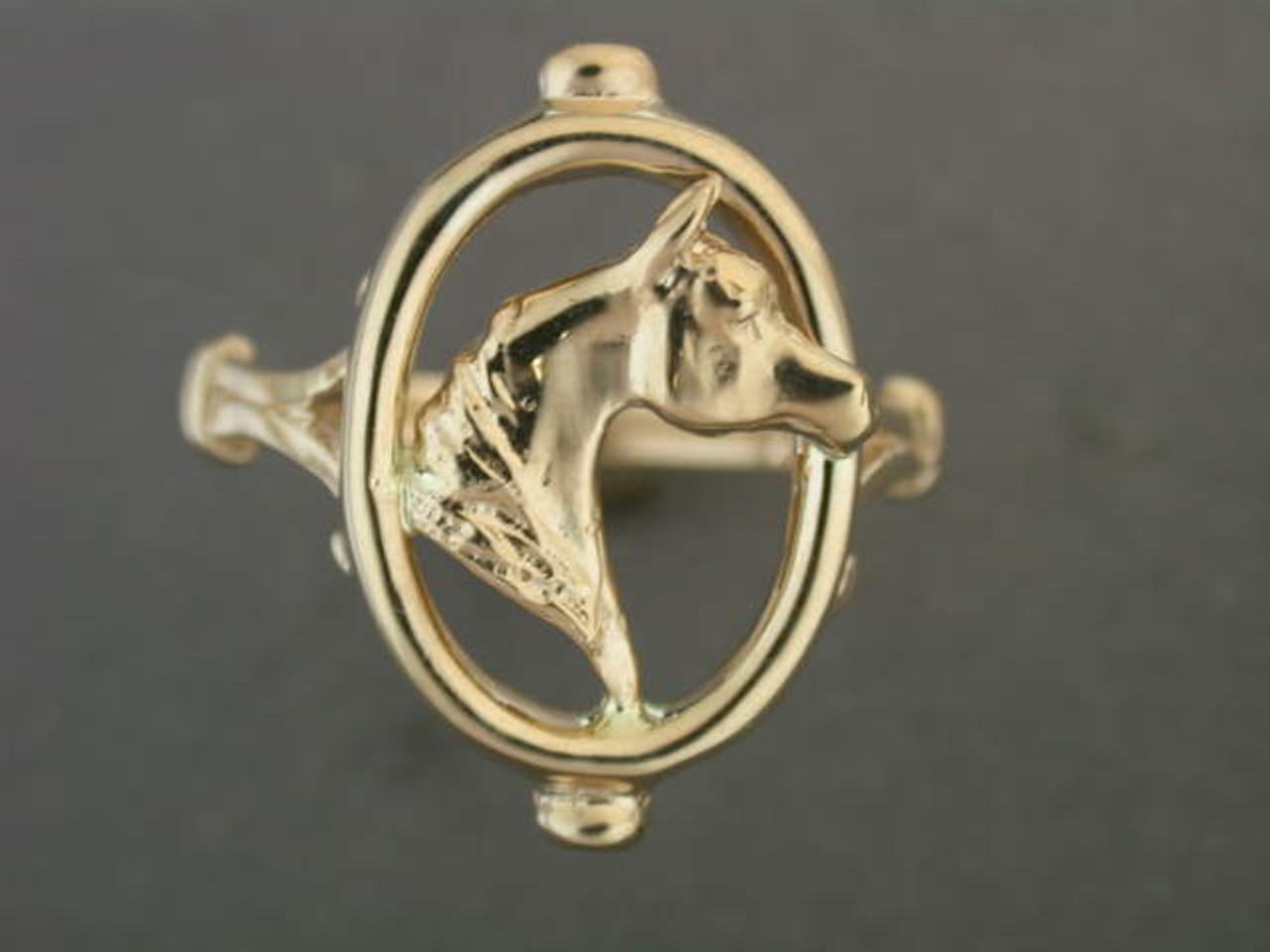 Ring Y Oval With Arabian Horse