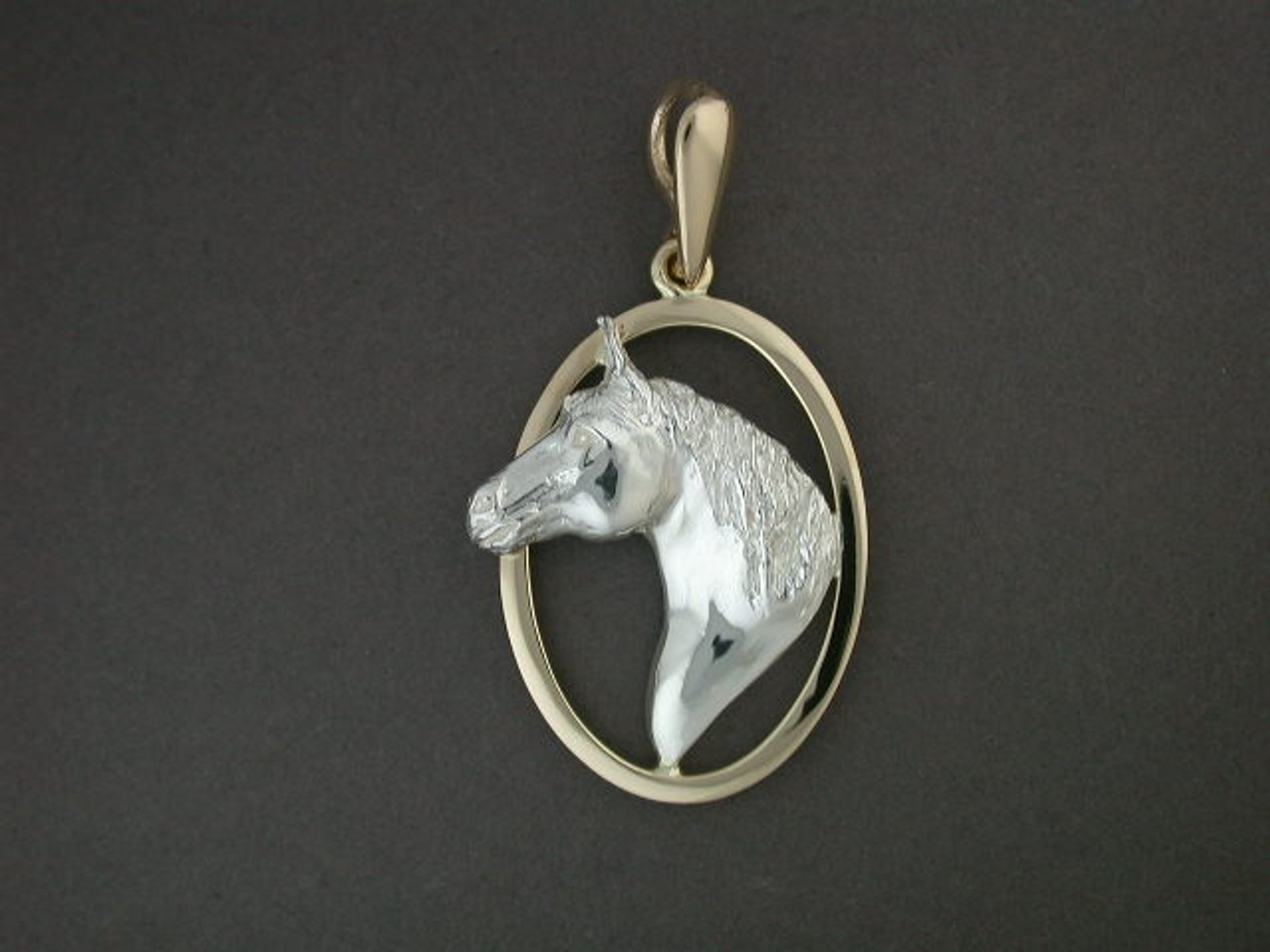 Frame Five Five Oval With Quarter Horse Pendant