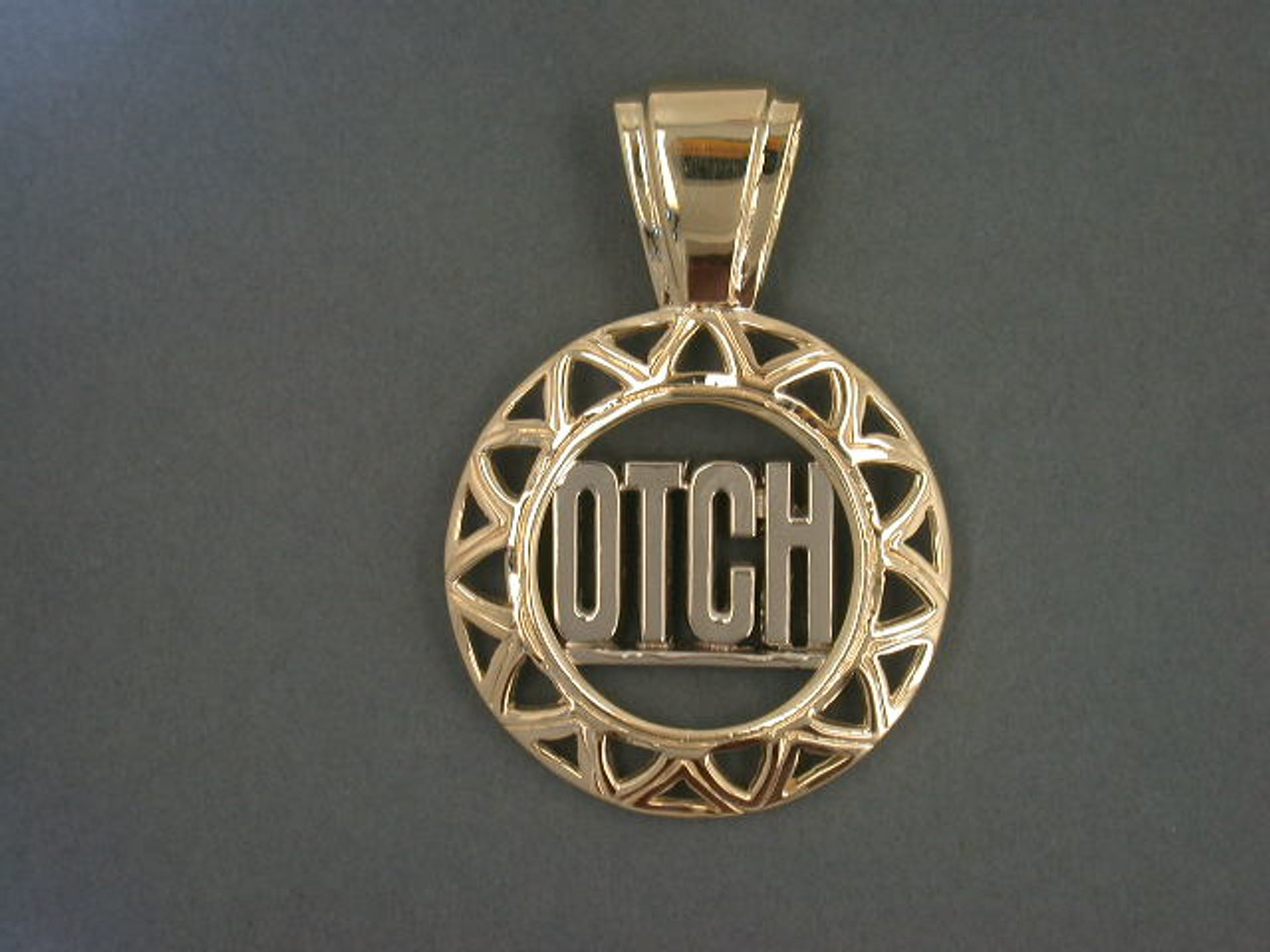 Frame Title Otch In Zic Zac Pendant