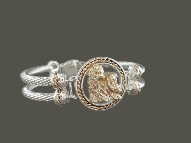 Bracelet Circle With Double Twisted Cable with Biewer Terrier