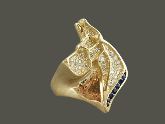 Great Dne Ring Cutout Solid With Diamonds Pendant