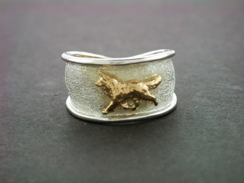 Ring Band With Belgian Tevuren