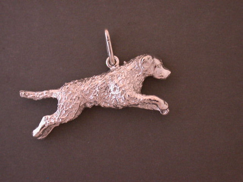 Chesapeake Bay Retriever Full Body Jumping Pendant