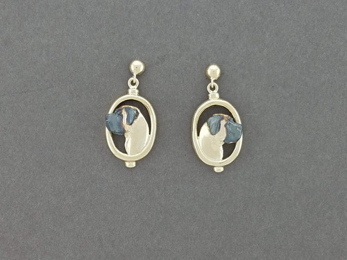 Earrings Frame Oval With English Mastiff