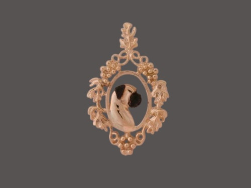 Frame Grape With Bullmastiff Pendant