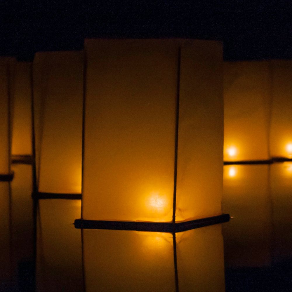 Floating luminaries shop