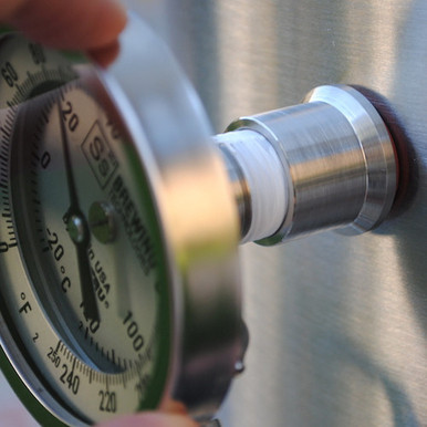 Bulkhead and installing thermometer