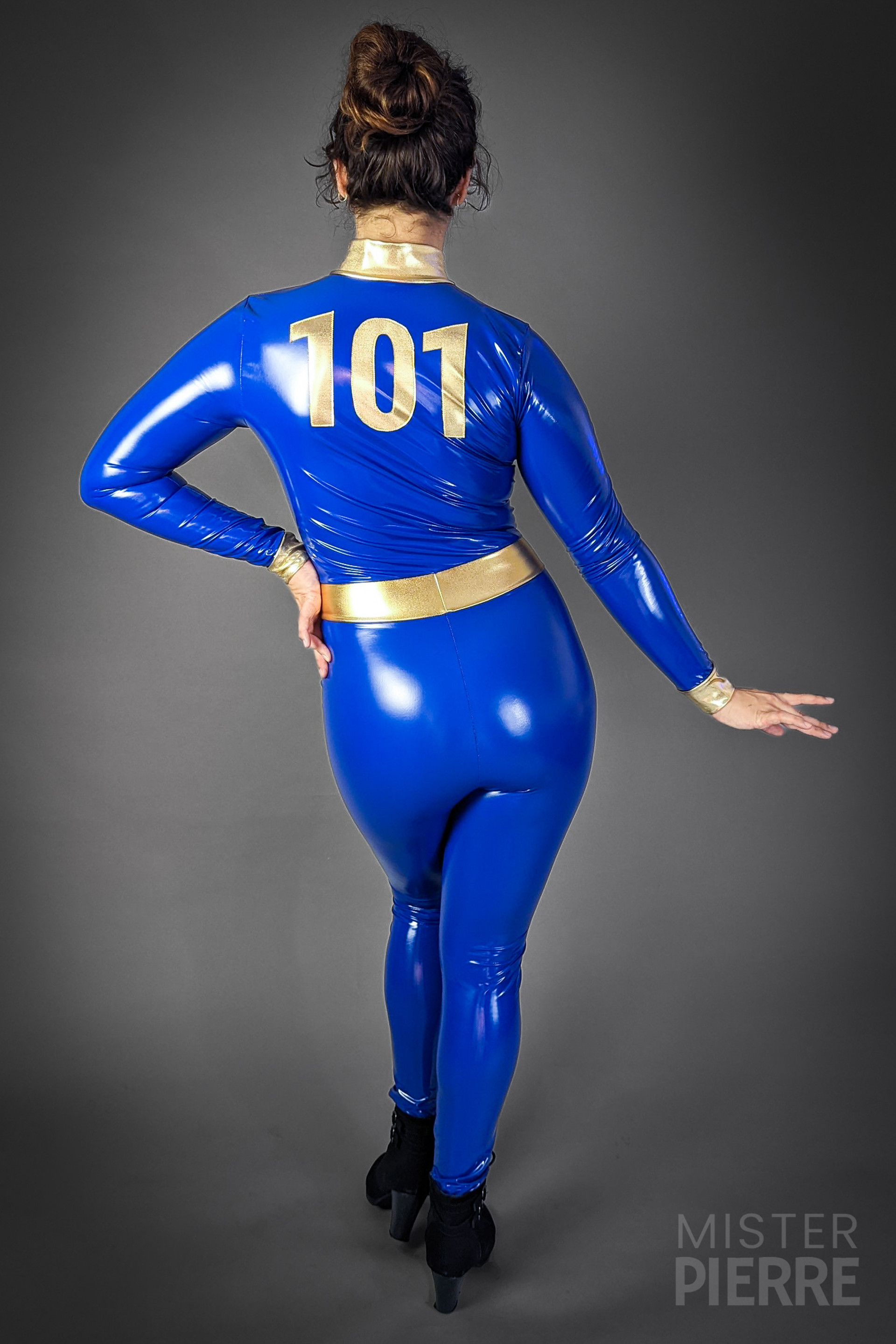 Fallout Vault Dweller Costume Mister Pierre fallout-vault-dweller-costume-mister-pierre