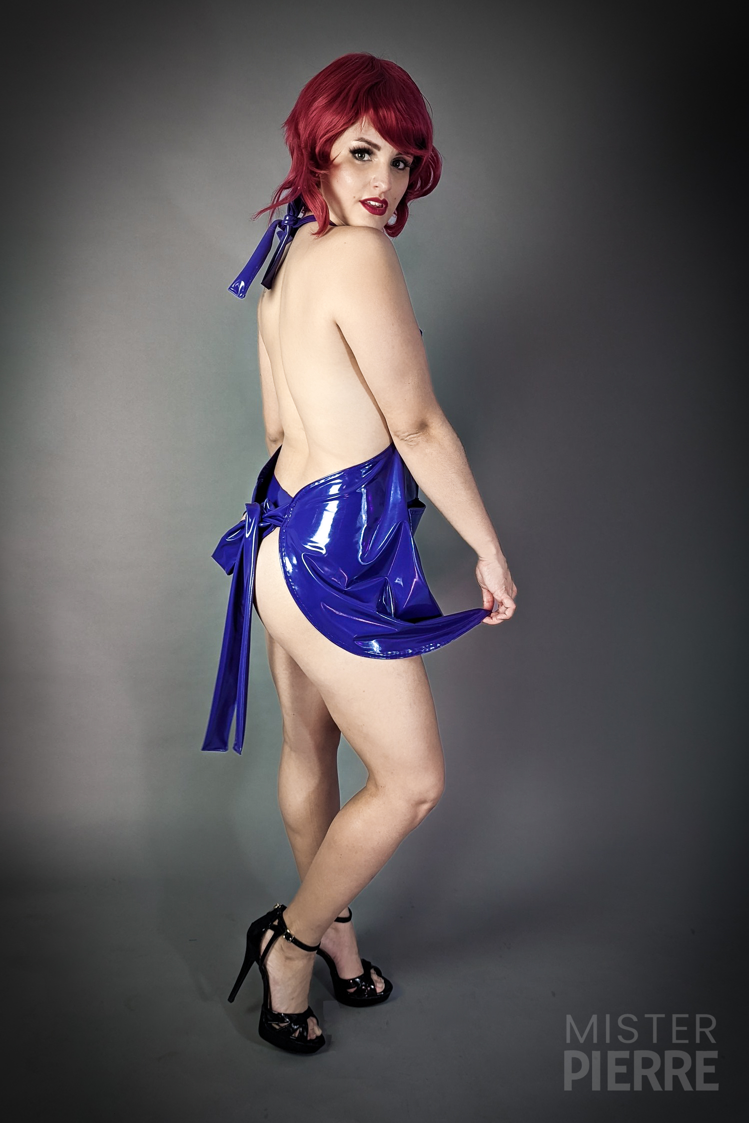 Apron in Homemaker Style