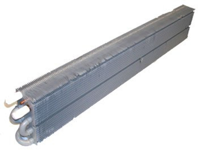 Diagonal view of the True 914920 evaporator coil by Heatcraft (M2 4CSH-C 33/11).