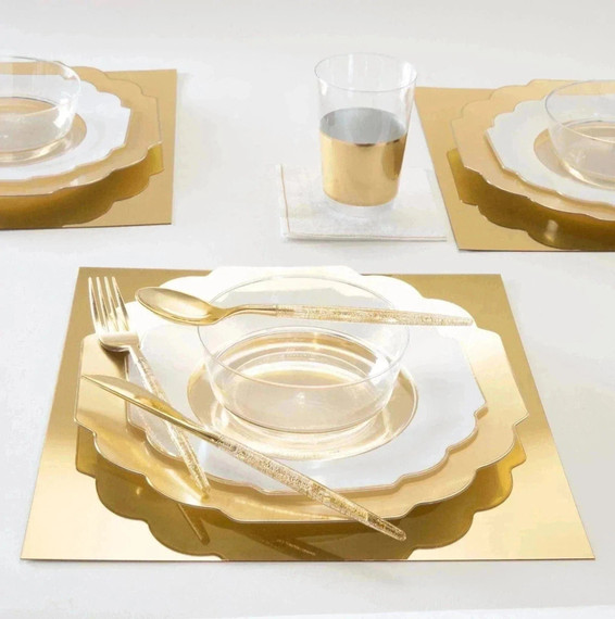 Scalloped Clear Gold Plastic Plates  8.5" (10 count)