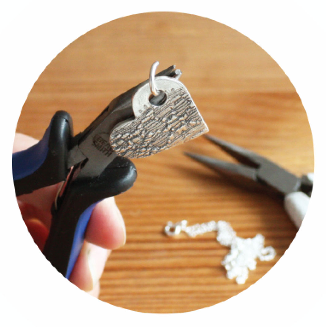 Make jewellery at home with silver clay