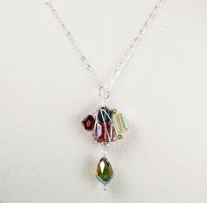 pendant necklace