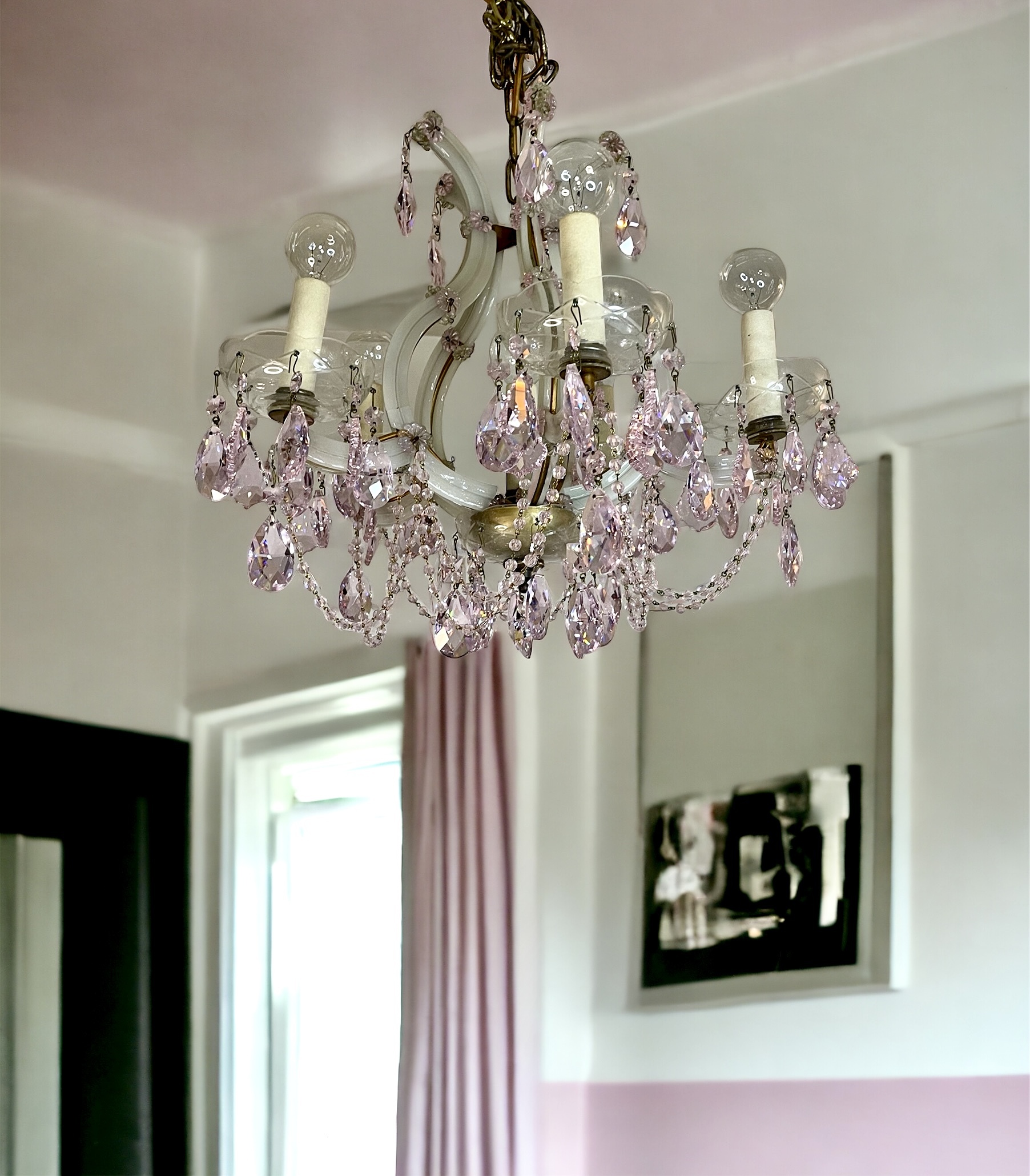 Learn more about Karen Curtis’ one of a kind colorful Crystal lighting 