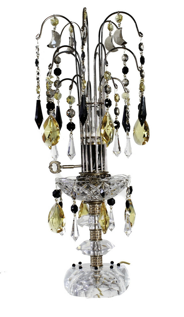 Chandeliers & Decor