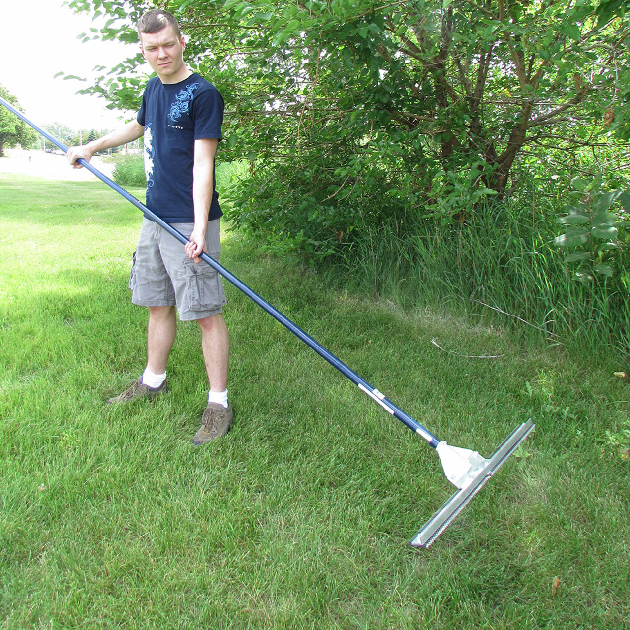 Serrated Lake Weed Cutter | The Weeders Digest