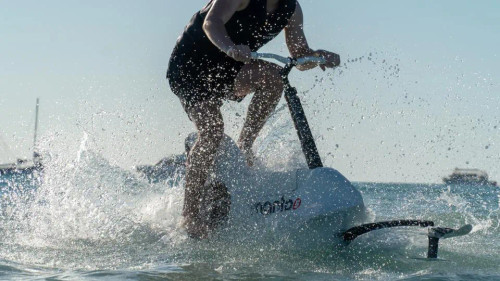 Manta5 bike carves up waves