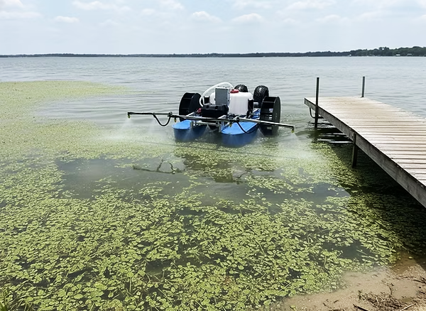 WaterSerpent- Remote Controlled Battery Powered Aquatic Herbicide Sprayer