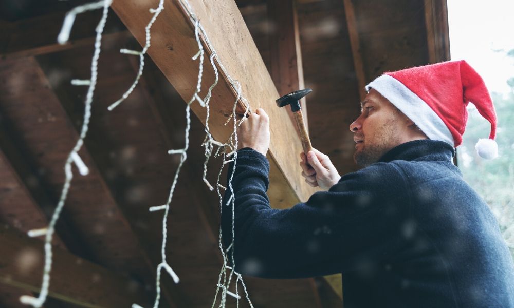 https://cdn11.bigcommerce.com/s-950c3/product_images/uploaded_images/how-do-christmas-lights-really-work.jpg