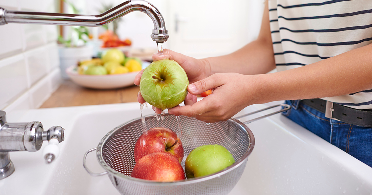 7 Tips for Cleaning Fruits, Vegetables