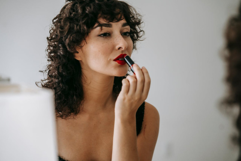 Romantic Valentine's Day Makeup Looks From The Eyeshadow Pad