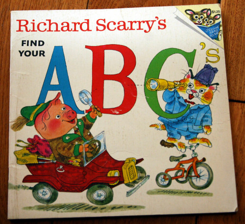 Richard Scarry's FIND YOUR ABC 1973 Random House PICTUREBACK Paperback Vintage