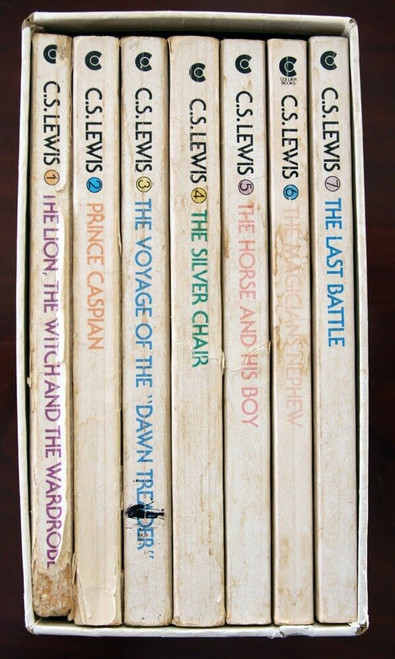 The Chronicles of Narnia by C.S. Lewis Books 1-7 Paperbacks in Slipcase 1970