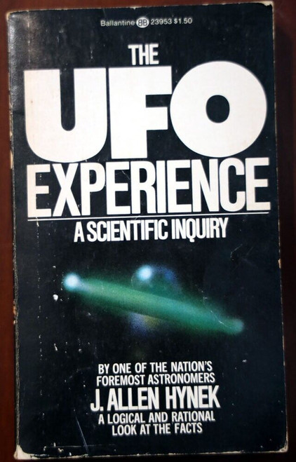 THE UFO EXPERIENCE by J Allen Hynek 1974 Ballantine Books Paperback 1st Printing