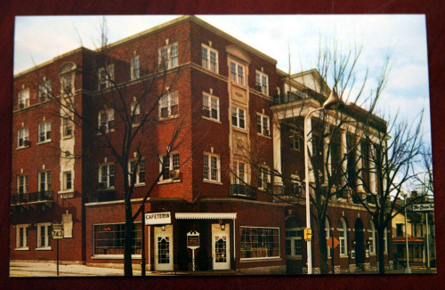 HERSHEY, PENNSYLVANIA Vintage Postcard COCOA INN + The Chocolate House UNUSED PA