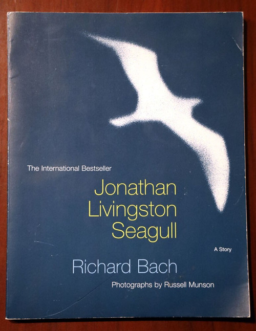 Jonathan Livingston Seagull STORY by Richard Bach Paperback 2006 Russell Munson