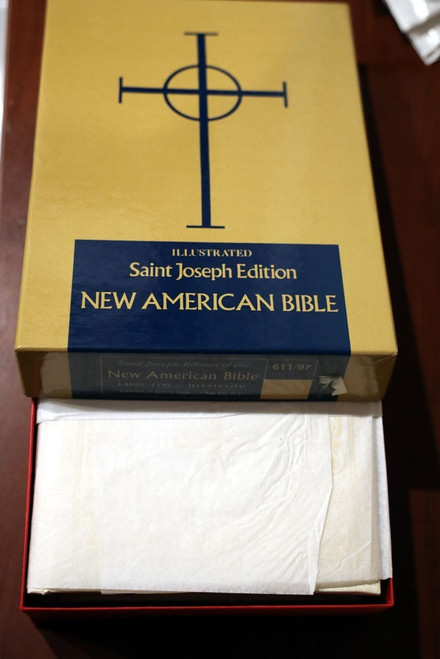 HOLY BIBLE New American Saint Joseph Edition 611/79 Large Type Catholic in BOX