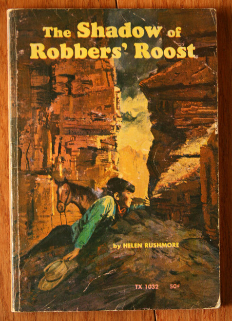 The Shadow of Robbers' Roost by Helen Rushmore 1967 1st Printing Scholastic Book
