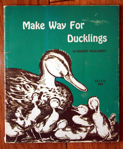 Make Way for Ducklings by Robert McCloskey 1972 Scholastic Paperback TJ 1113