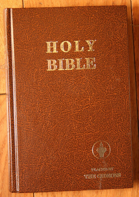 HOLY BIBLE The Gideons International 1985 Brown Hardcover