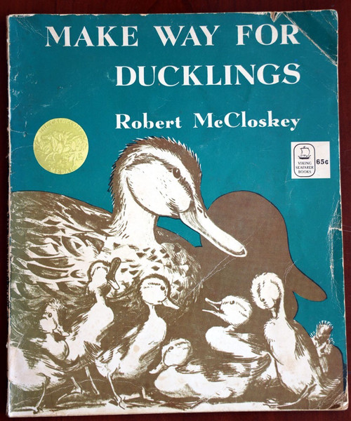 MAKE WAY FOR DUCKLINGS by Robert McCloskey 1941 Viking Seafarer Paperback Book