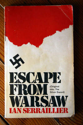 Escape from Warsaw - Ian Serraillier 1972 Vintage Scholastic Paperback RARE COPY