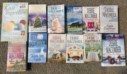 Lot of 14 Debbie Macomber Books - Cedar Cove / Angels Everywhere / Manning