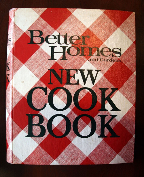 Better Homes and Gardens New Cookbook 1976 Third Printing 5-Ring Binder Meredith