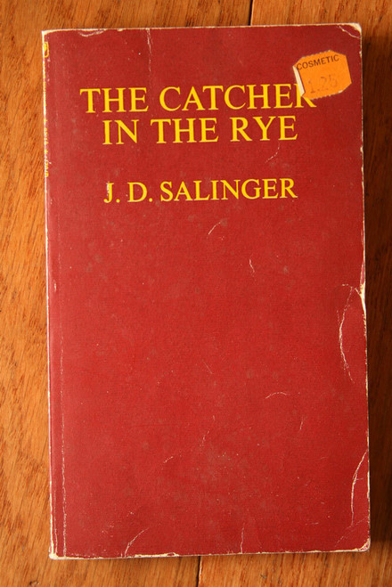 THE CATCHER IN THE RYE by J.D. Salinger 1969 32nd Printing Bantam Book Paperback