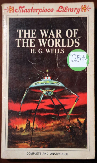 The War of the Worlds by H.G. Wells 1967 Vintage Paperback Magnum Books EASY EYE